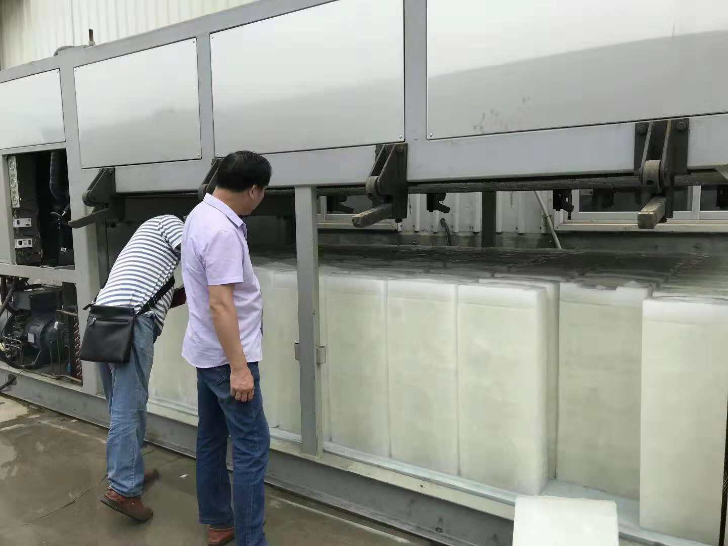 直冷制冰機